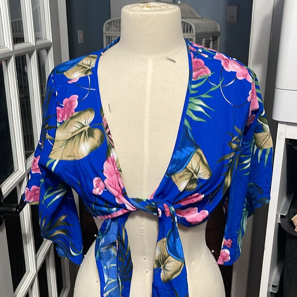 Blue Top - Picture 2 of 2
